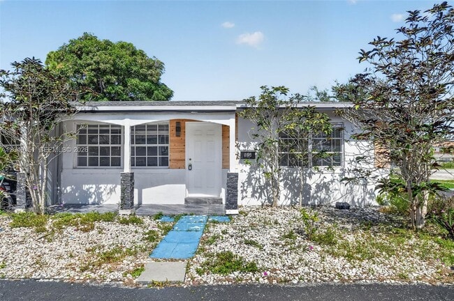 Building Photo - 824 Bayberry Dr