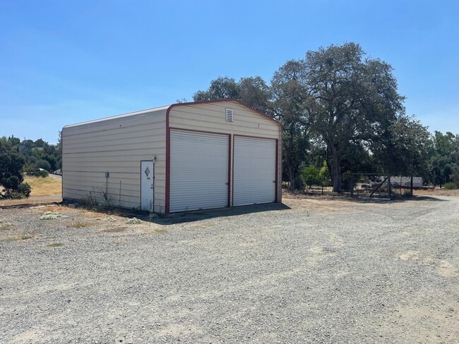 Building Photo - 7846 Jenny Lind Rd