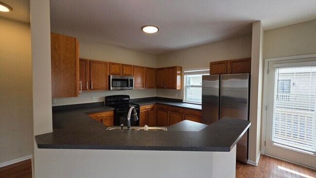 Building Photo - 1580 Kessler Ave