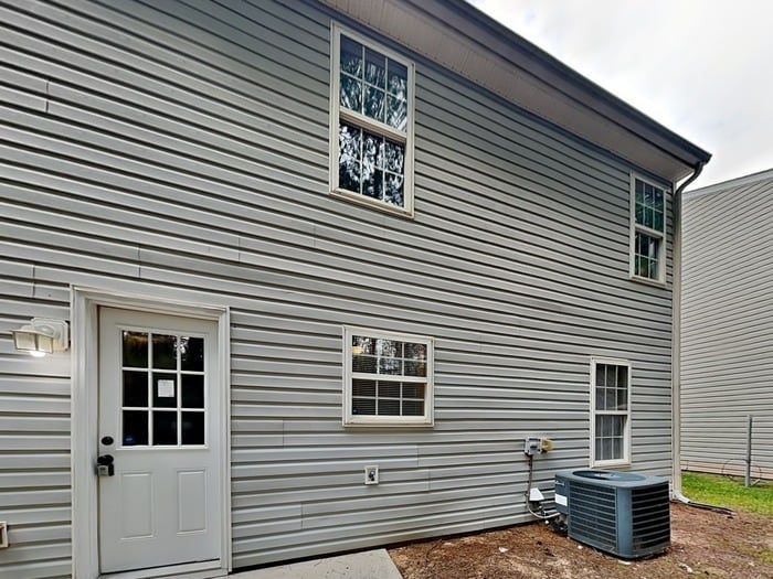Building Photo - 11020 Pointer Ridge Dr