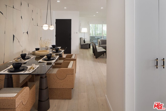 Building Photo - 8917 Cynthia St