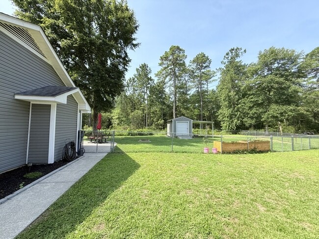 Building Photo - 35 Burlington Cir