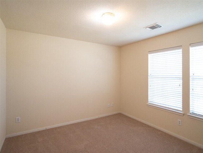 Building Photo - 21843 Grassy Hill Ln