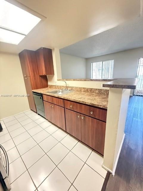 Building Photo - 8345 Coral Lake Manor