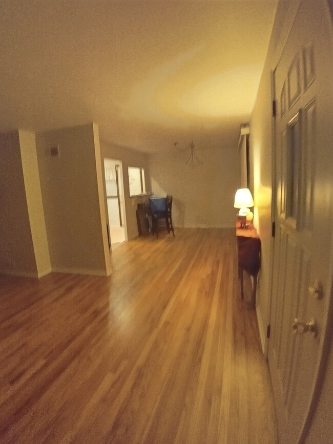 Building Photo - 41 Indianwood Blvd