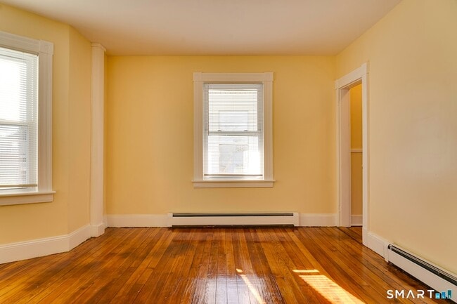 Building Photo - 303 Millville Ave