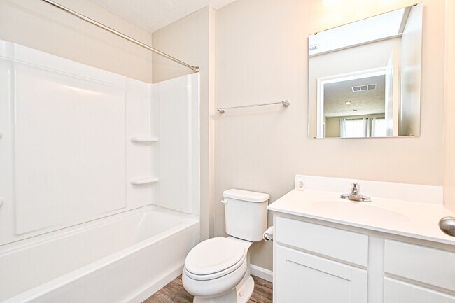 Building Photo - 5697 Julia Kate Dr