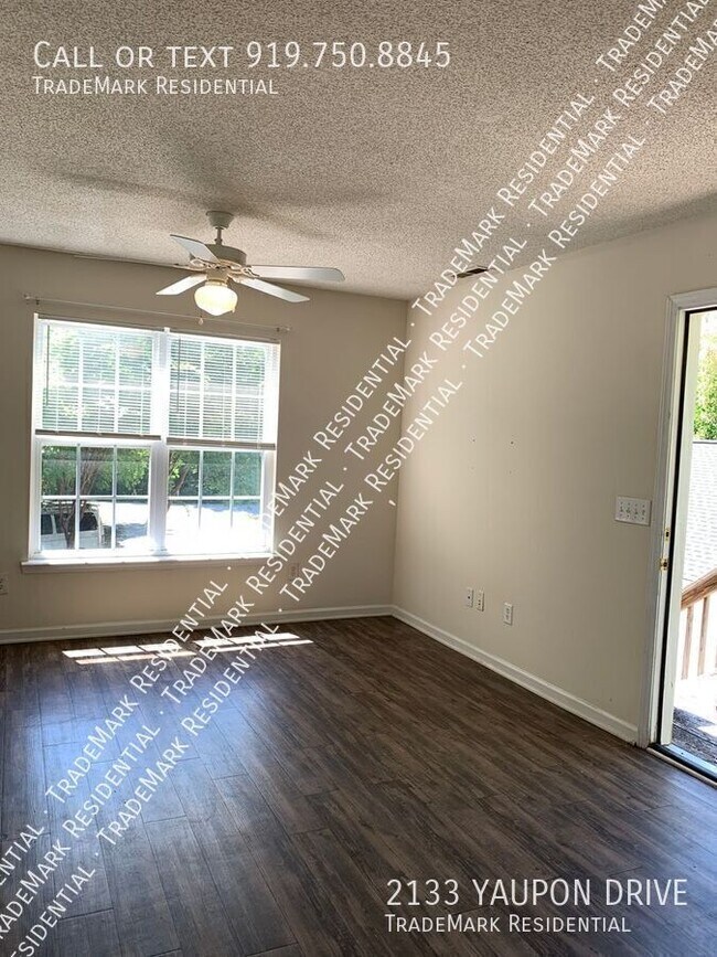 Building Photo - 2133 Yaupon Dr