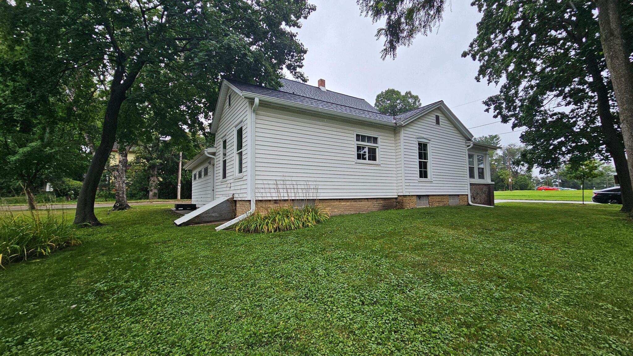 Rear View - 903 W Conger St