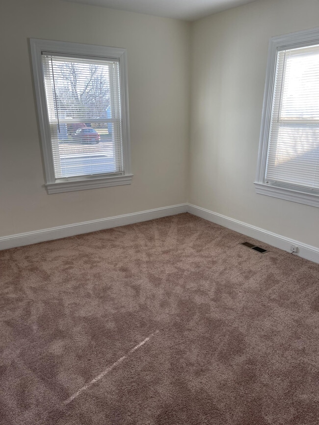 Building Photo - 406 Hammond St