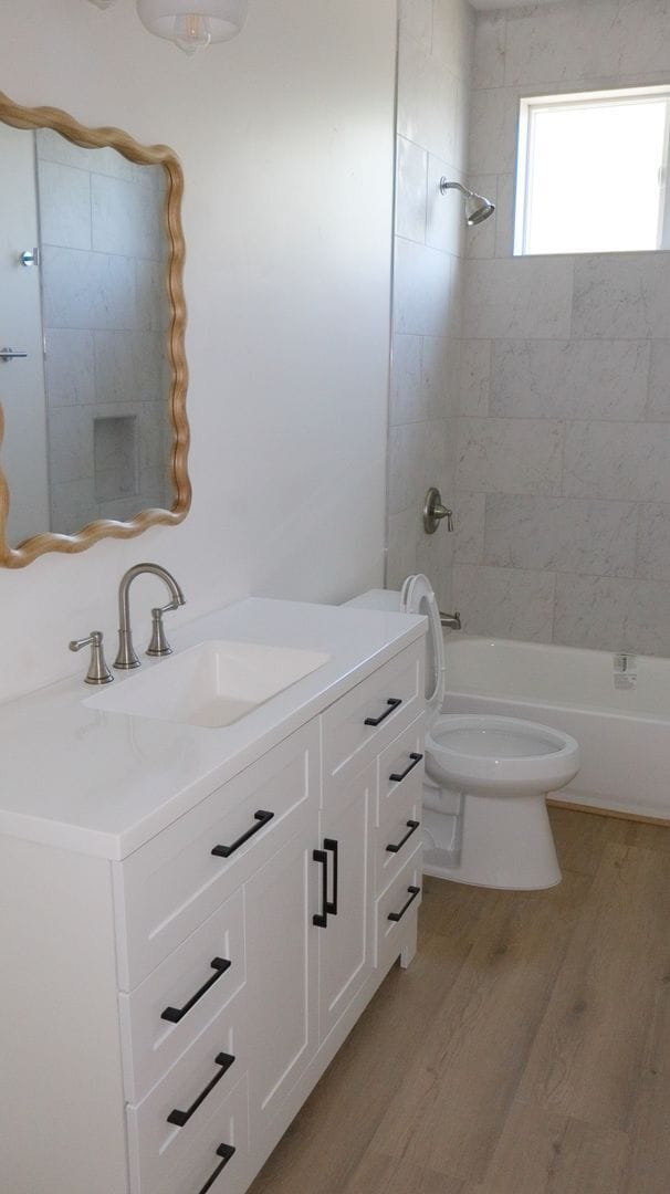 Building Photo - 3 bedrooms 2 baths Duplex- ADU style.