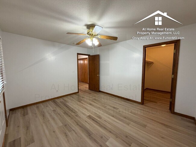 Building Photo - 1117-1119 Ashton Circle East