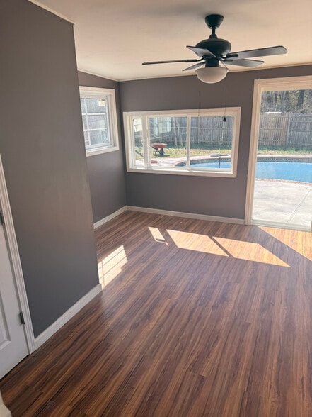 Building Photo - 785 Turner Dr