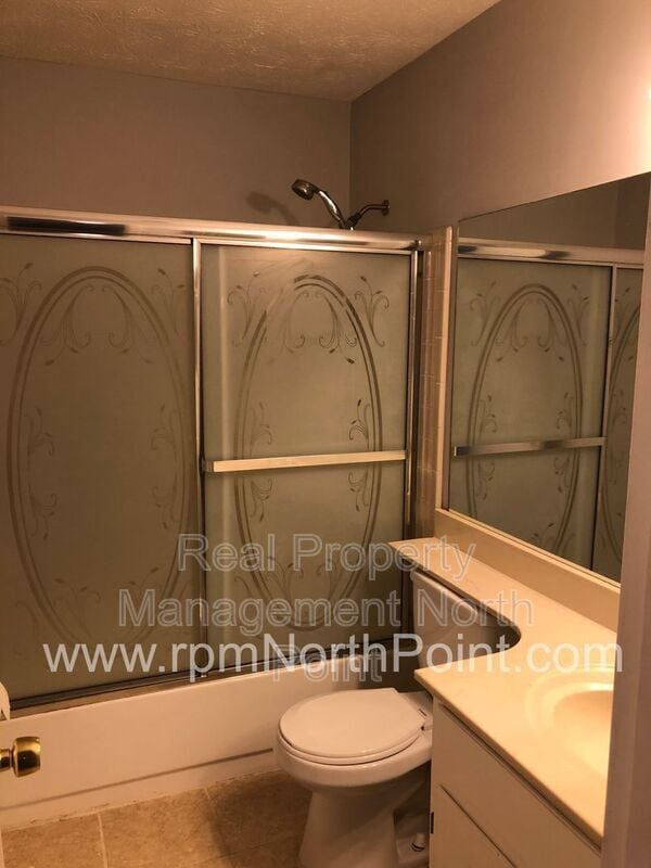 Building Photo - 676 Anderson Walk