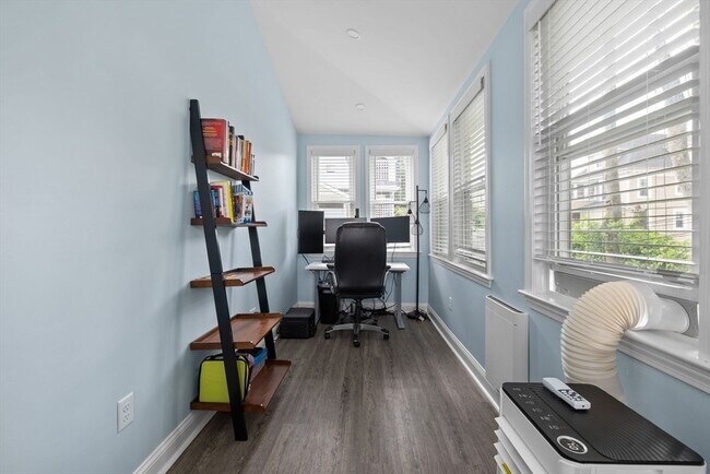 Building Photo - 53 Montvale St