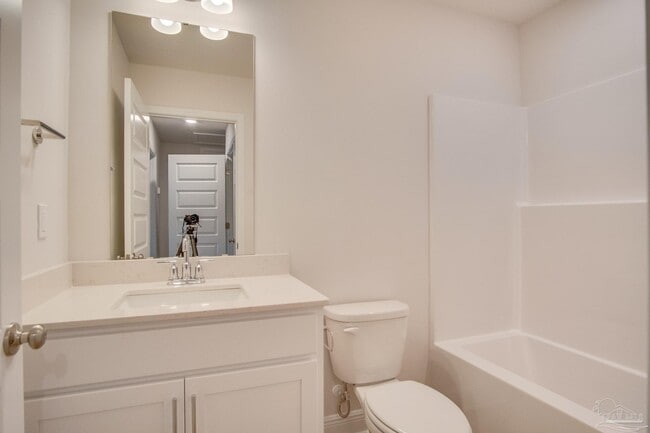 Building Photo - 2495 Cliff Hollow Cir