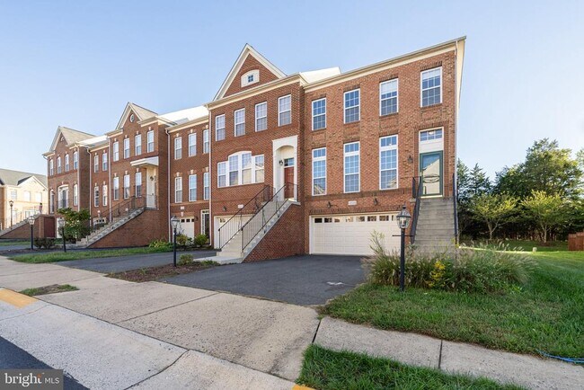 Primary Photo - 42029 Bushclover Terrace