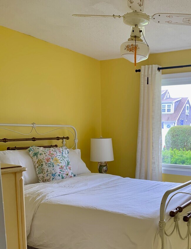 Building Photo - 2 Mohican Rd