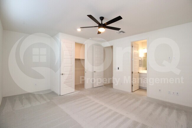 Building Photo - 3037 W la Mirada Dr
