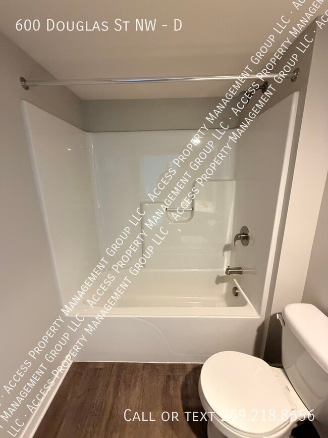 Building Photo - 600 Douglas St NW