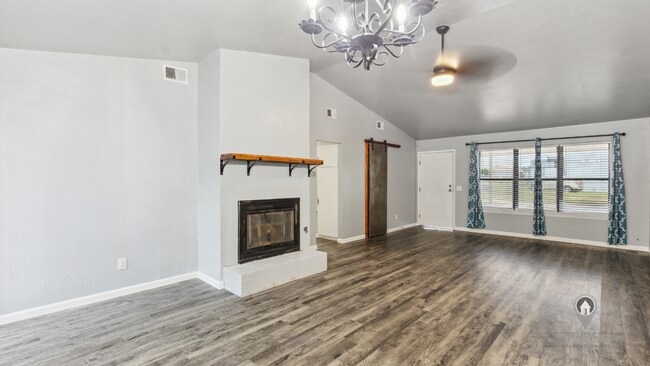 Building Photo - Charming Updated Gem Near Quail Springs!