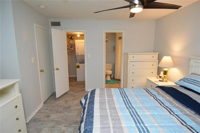 Building Photo - 3873 Pompano Dr SE