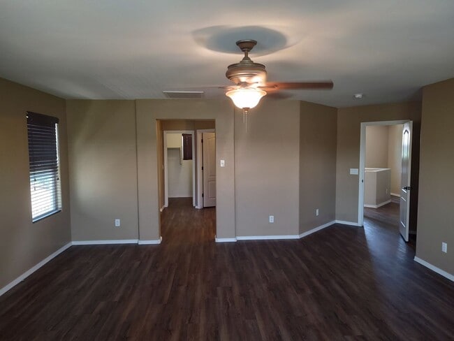 Building Photo - Beautiful 4 Bedroom - 2.5 Bath with Lots of Bonuses - Gilbert