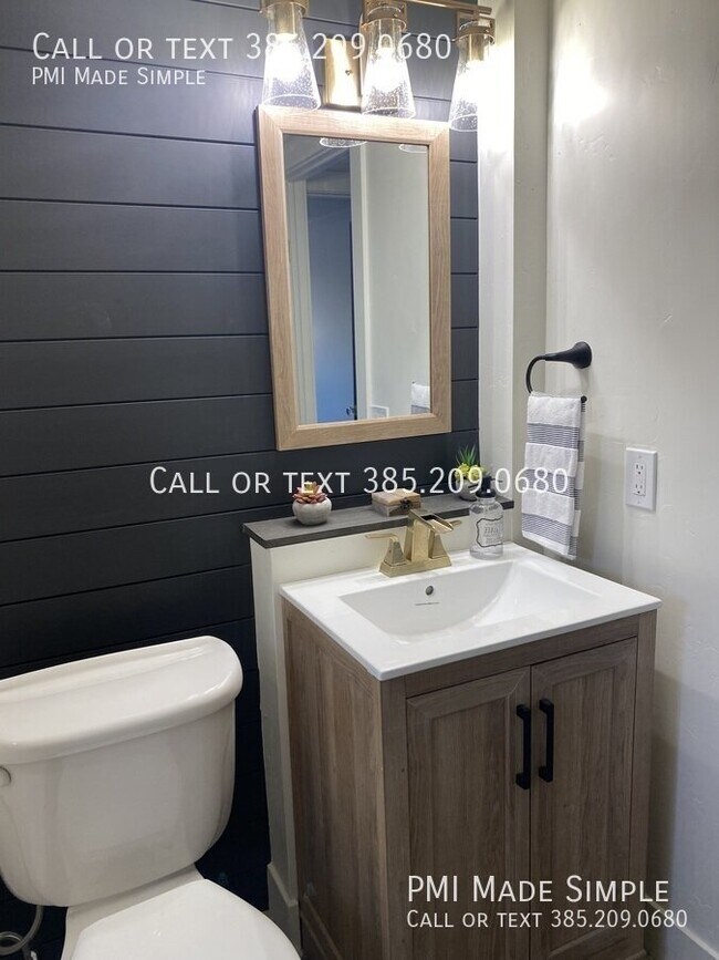 Building Photo - 5777 S Sagewood Dr