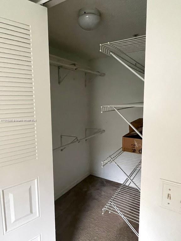 Building Photo - 430 S Park Rd