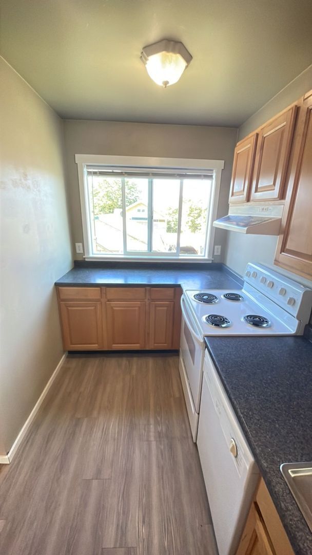 Building Photo - 1111/1113/1115 N Garden St