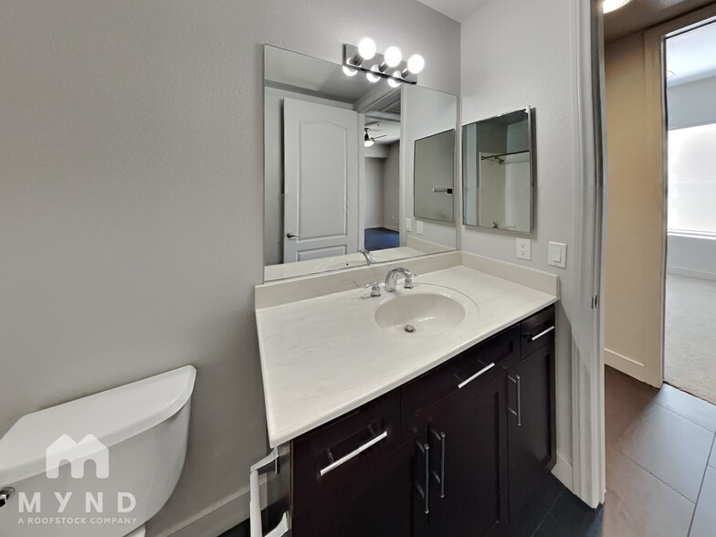 Building Photo - 68 E Serene Ave