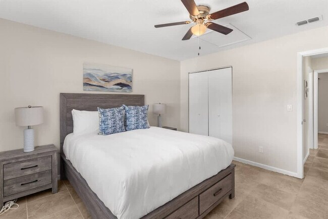 Building Photo - 13921 19th St