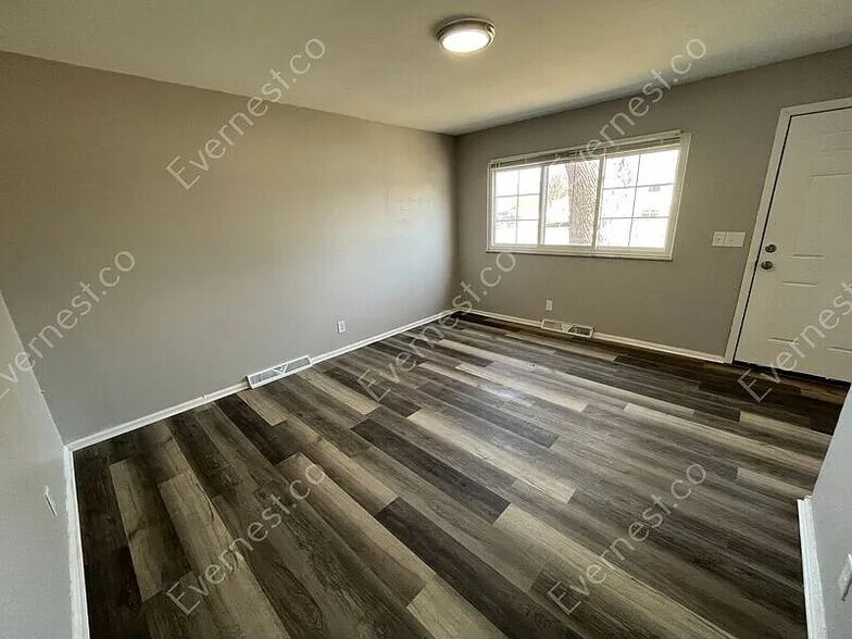 Building Photo - 3629 Waldorf Dr