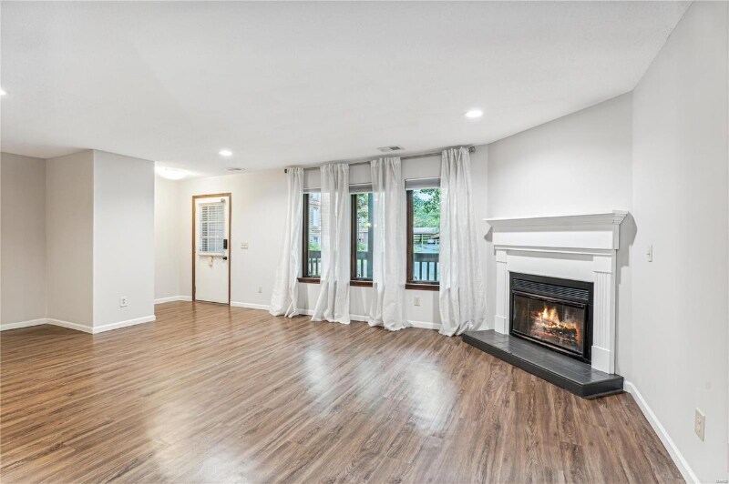 Building Photo - 15022 Baxter Village Dr