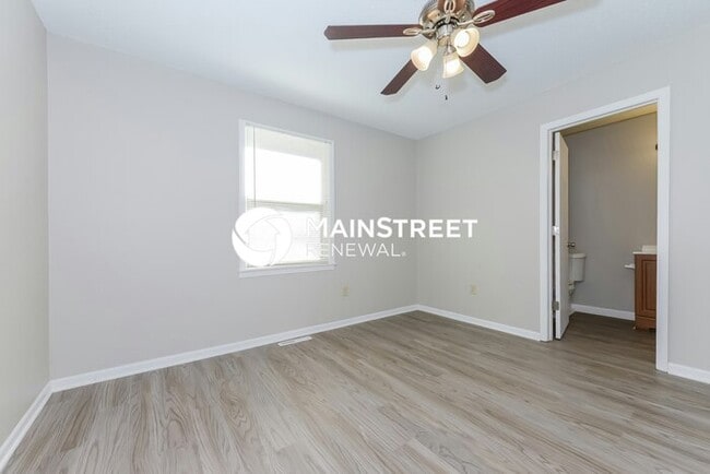Building Photo - 3 Bedroom Pet-Friendly Home in Pleasant Hi...