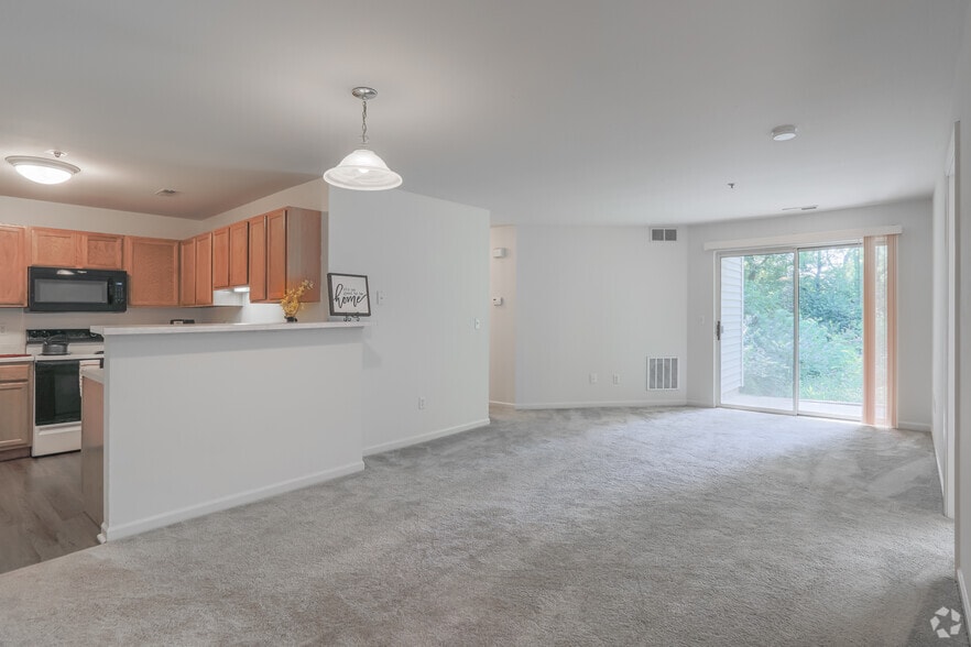 Forest Glen Apartments 7010 Forest Glen Dr Rockford IL 61114