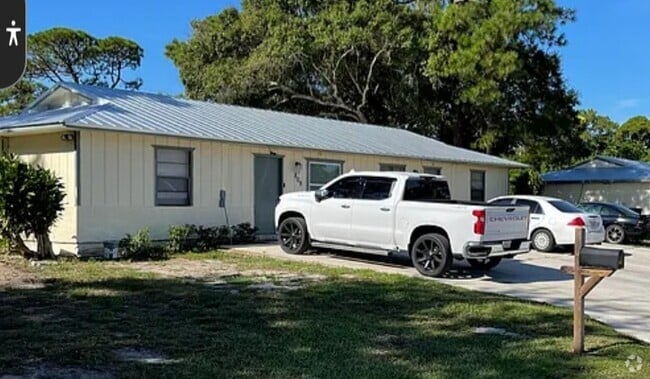 Building Photo - 809 King Orange Dr