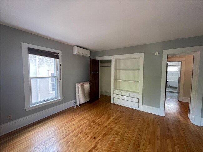 Building Photo - 3310 Holmes Ave