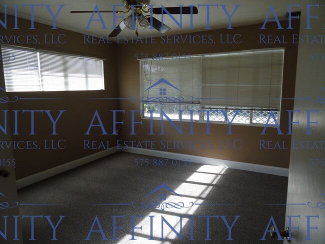 Building Photo - 2 bedroom home