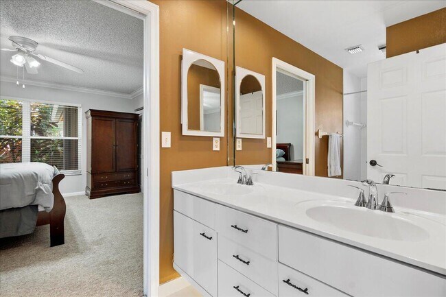 Building Photo - 13557 Northumberland Cir