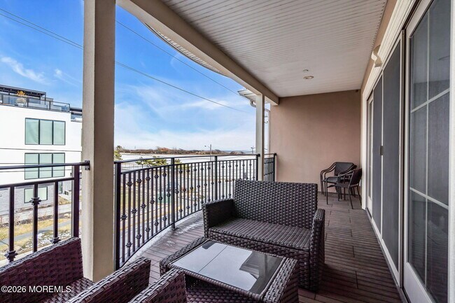 Building Photo - 58 Seaview Ave