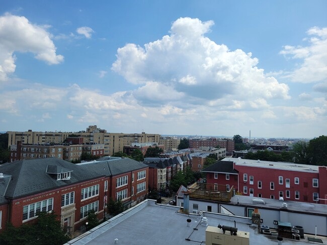 Building Photo - 2550 17th St NW