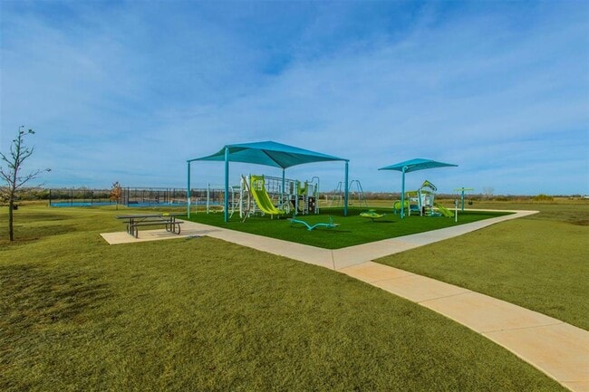 Building Photo - (3) Bed/(2) Bath in Bellatona Addition! Avail NOW!