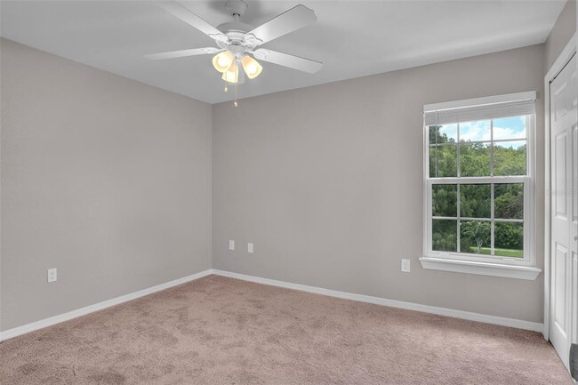 Building Photo - 5467 Vineland Rd