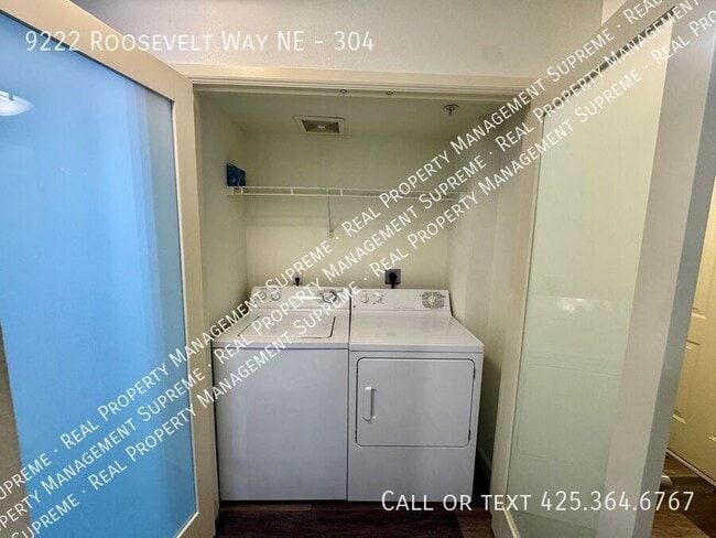 Building Photo - 9222 Roosevelt Way NE