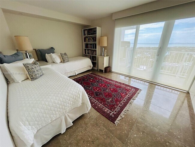 Building Photo - 881 Ocean Dr