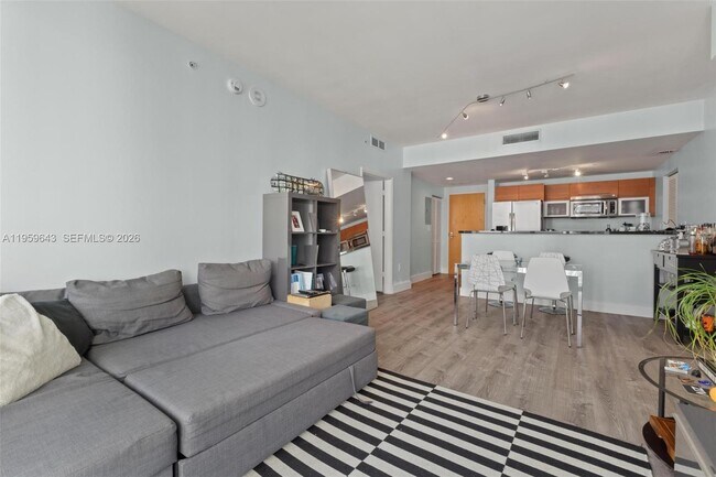 Building Photo - 253 NE 2nd St