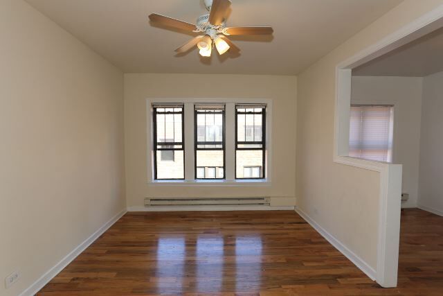 Building Photo - 627 W Cornelia Ave