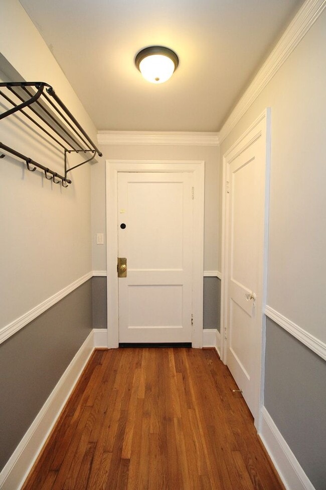 Building Photo - 507 NW 22nd Ave