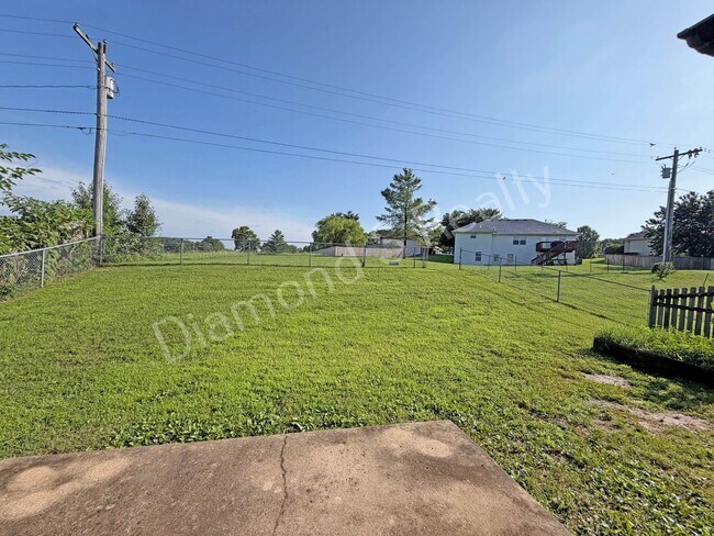 Building Photo - Beautiful All Brick Home Available!